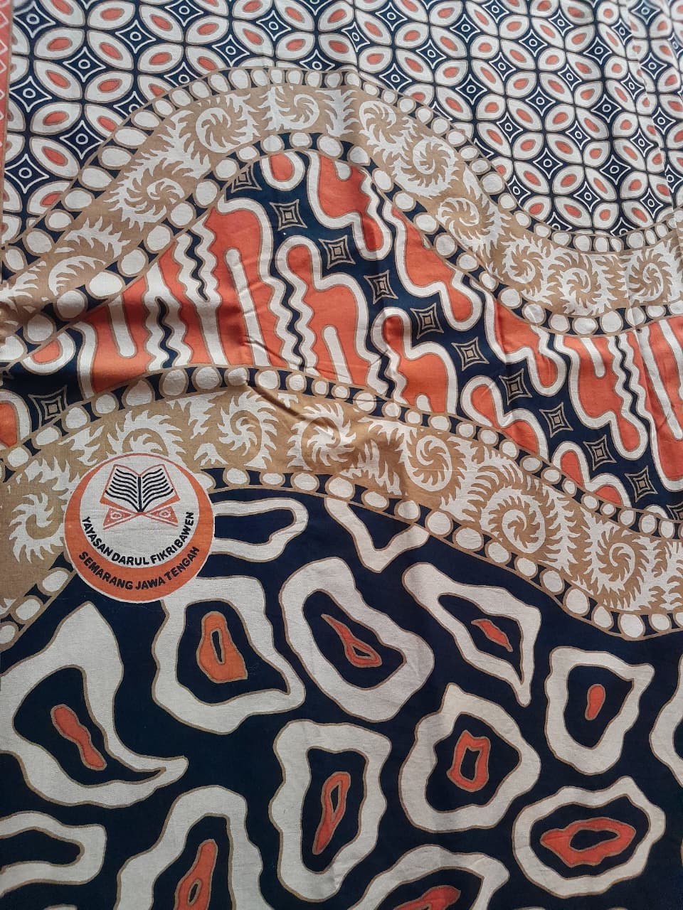 Motif batik custom identitas yayasan